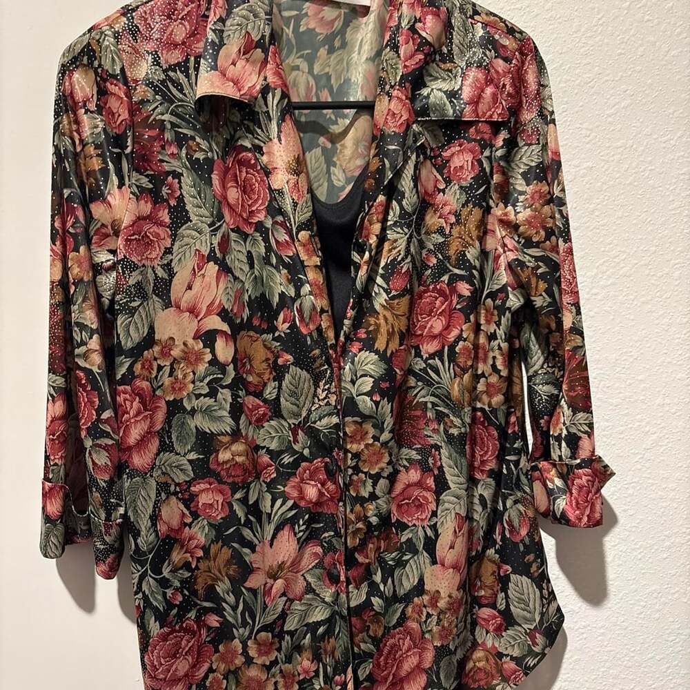 Gloria Lance Vintage Floral Button-Up Blouse